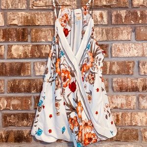 Buckle floral tank top